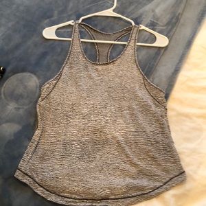 Lululemon top